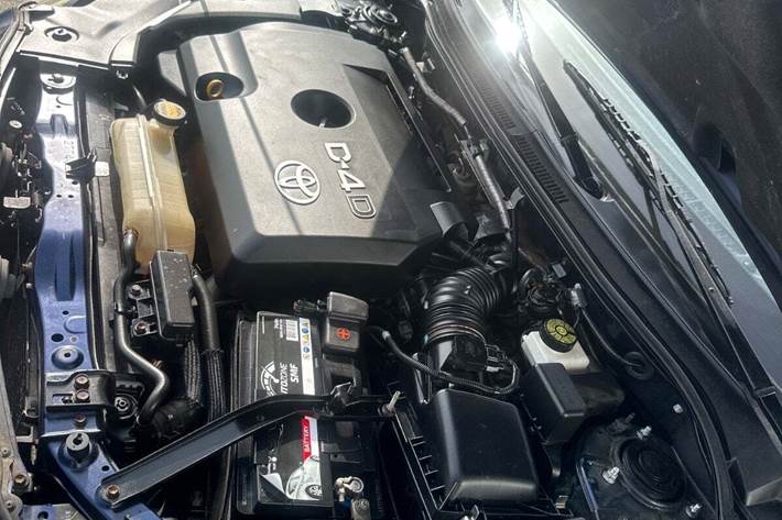 undefined Toyota Avensis fra 2008