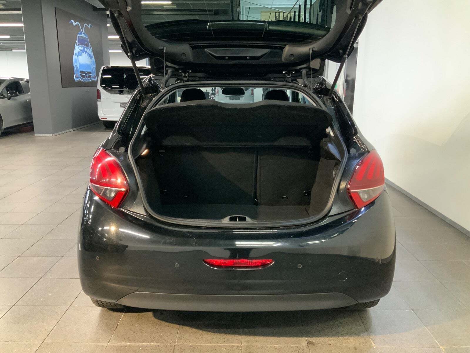 Peugeot 208 1,5 BlueHDi 100 Allure Sky