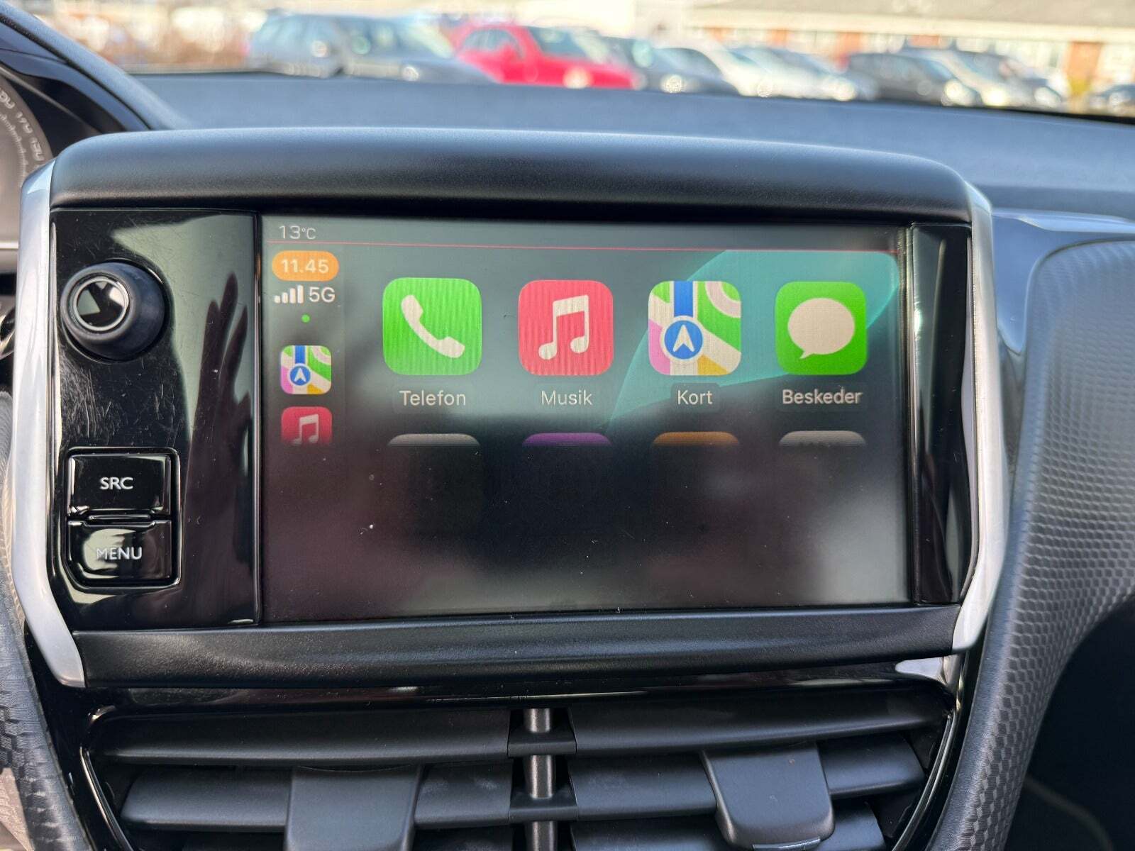 Grå Peugeot 208 fra 2017