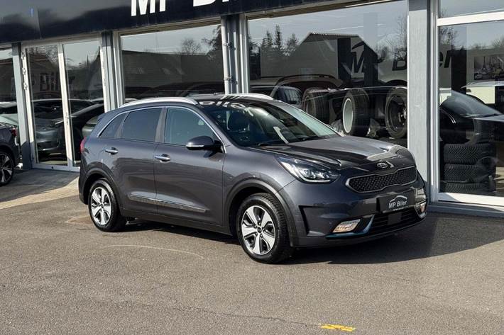 Grå Kia Niro fra 2018