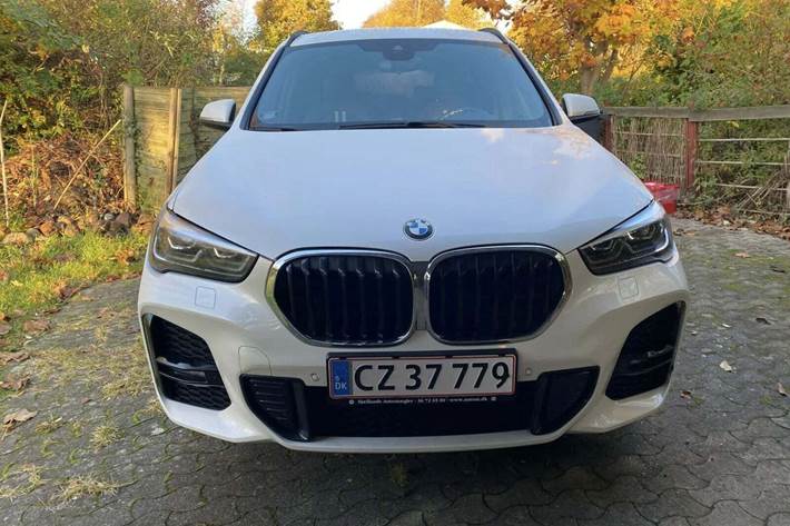 Hvid BMW X1 fra 2021