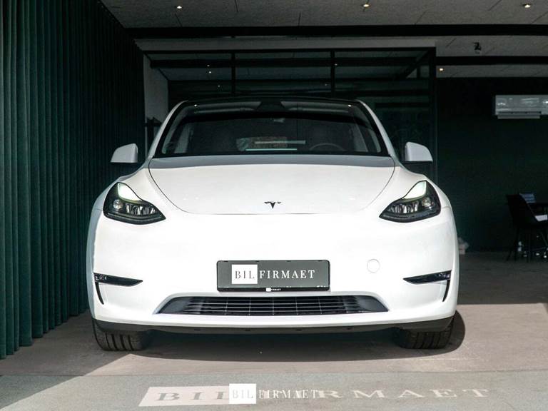 Tesla Model Y Long Range AWD