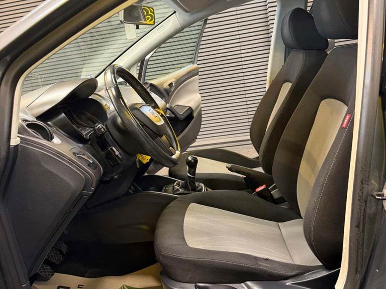 Seat Ibiza 1,6 TDi 90 Reference ST