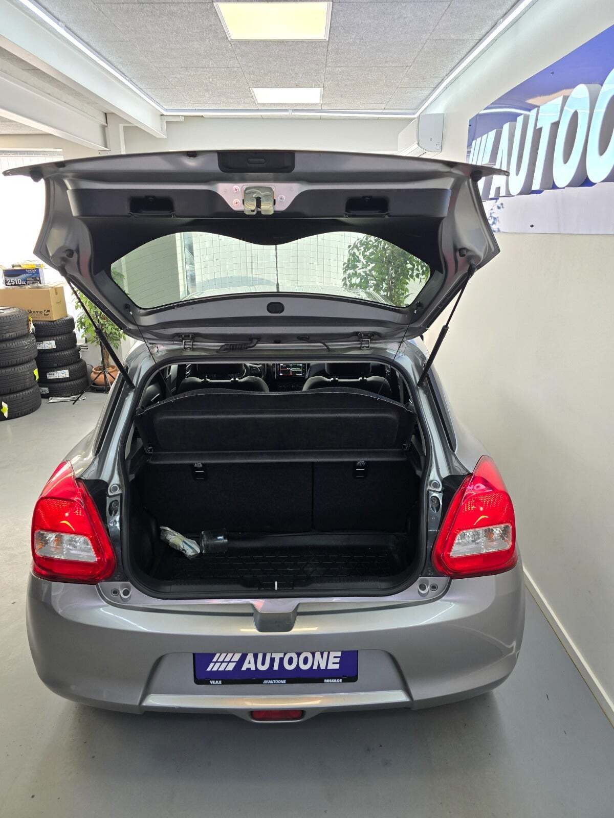 Sølv Suzuki Swift fra 2019