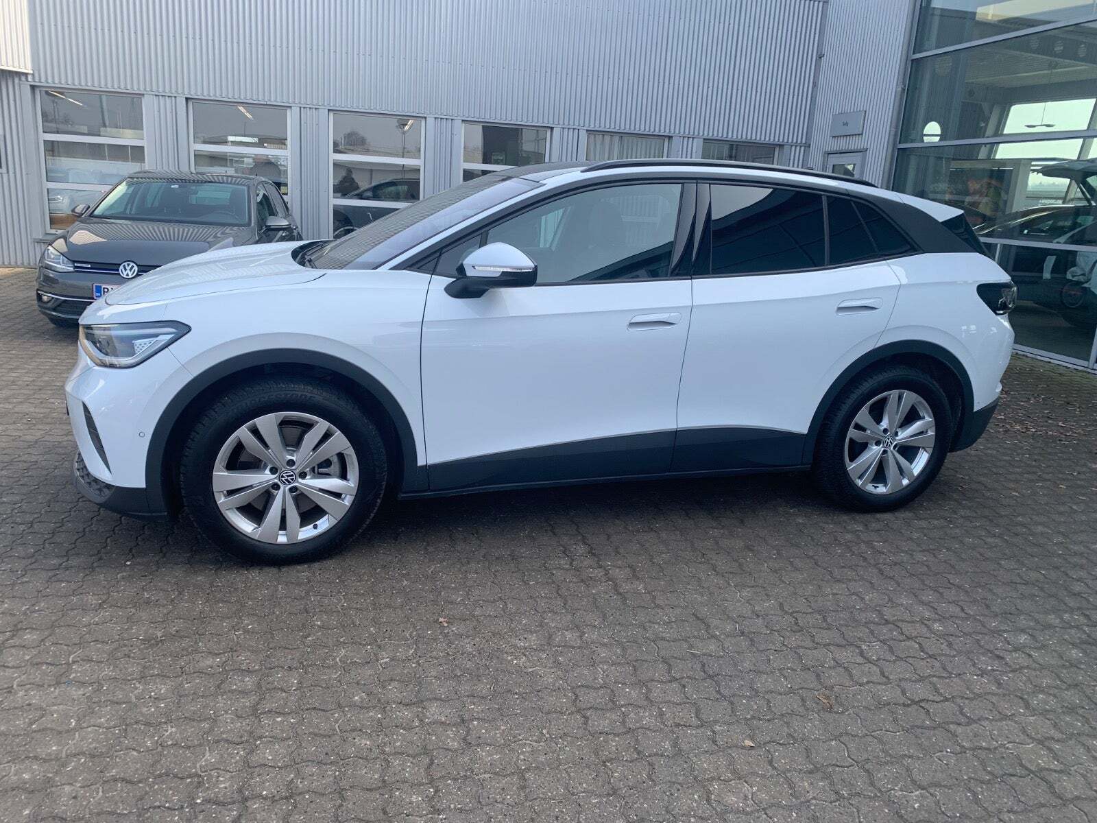 Hvid VW ID.4 fra 2025