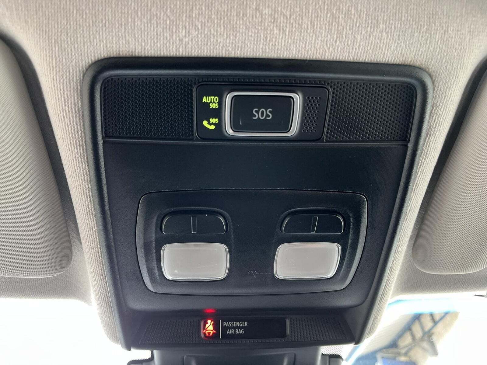 Blå Renault Clio V fra 2020