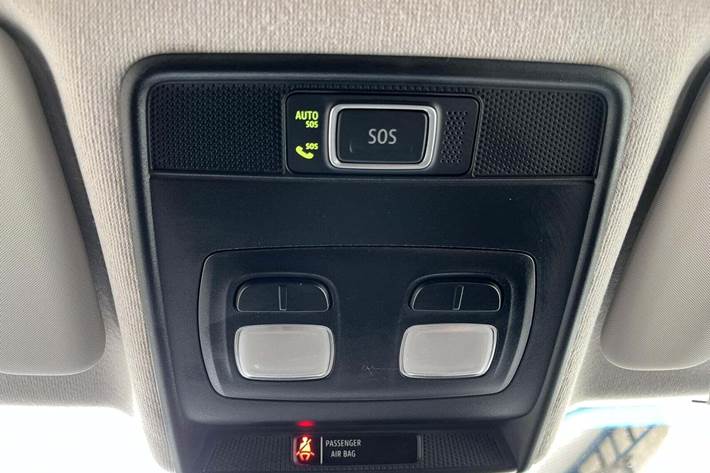 Blå Renault Clio V fra 2020