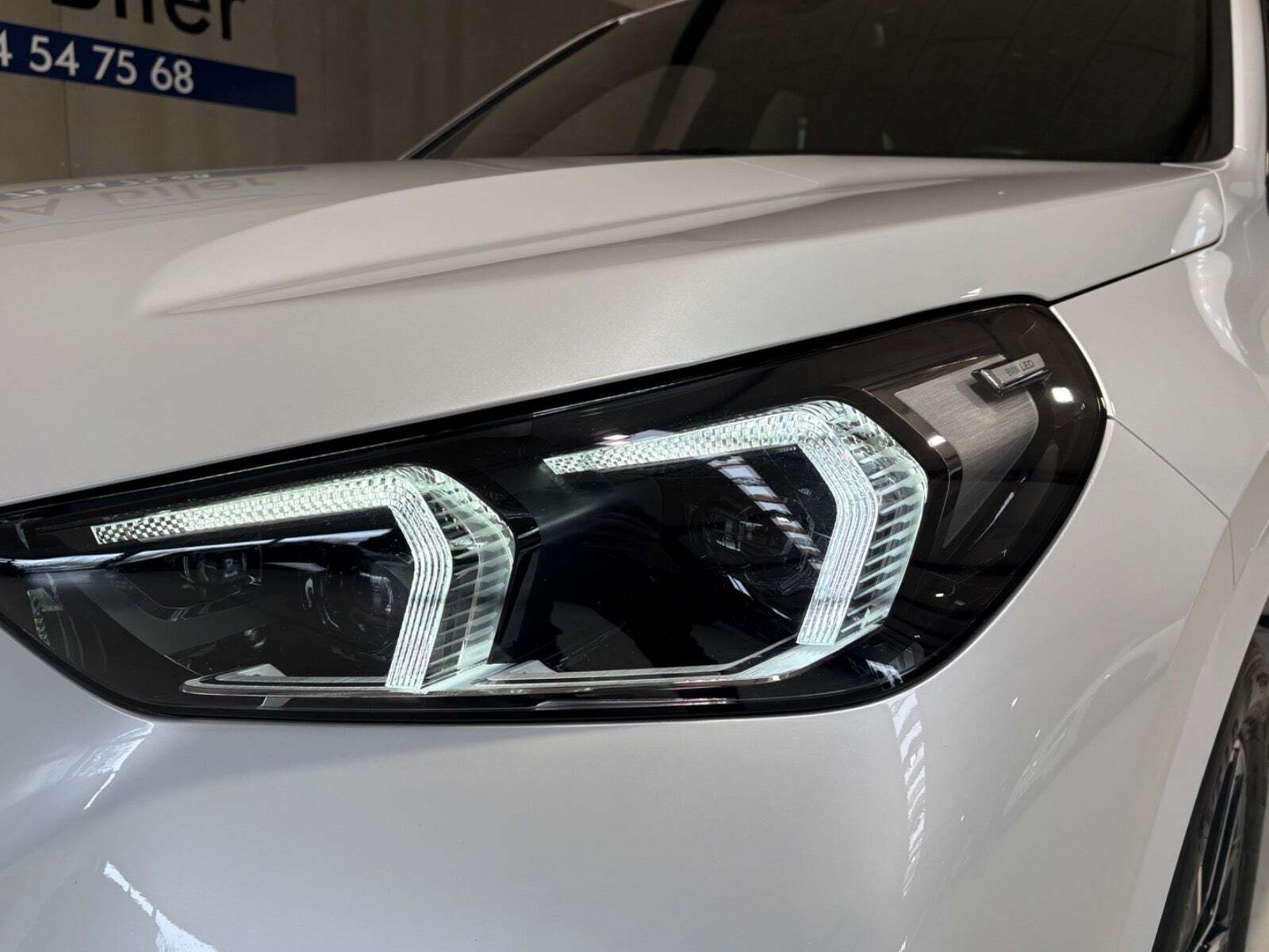 Hvid BMW iX1 fra 2023