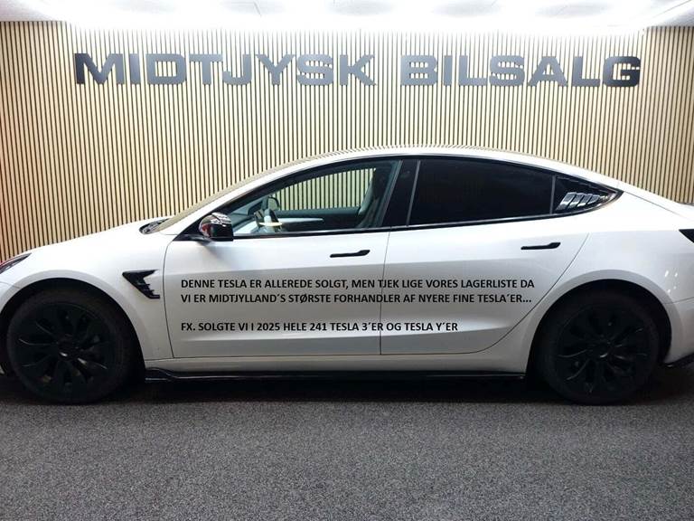 Tesla Model 3 Performance AWD