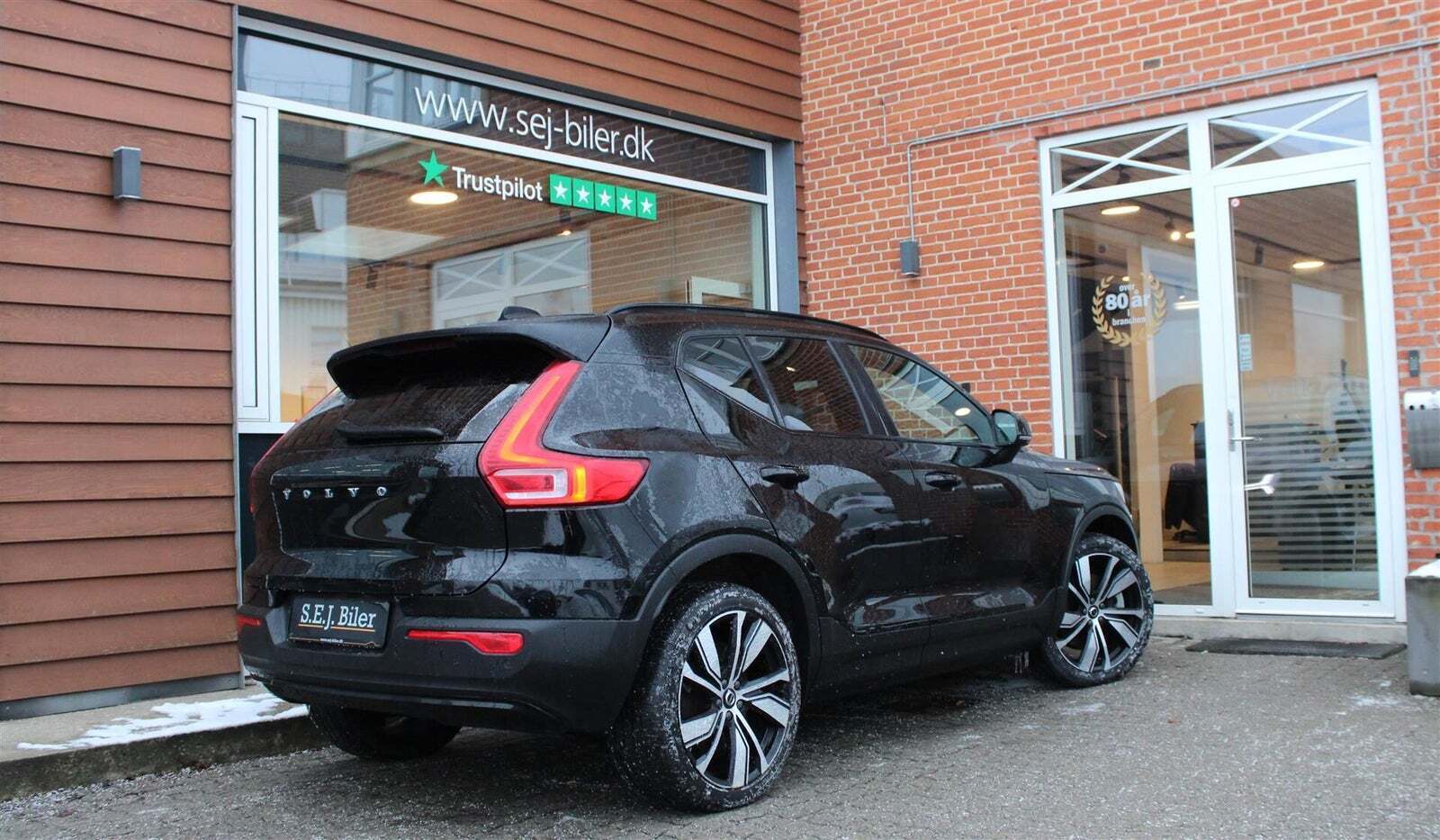 Sort Volvo XC40 fra 2021
