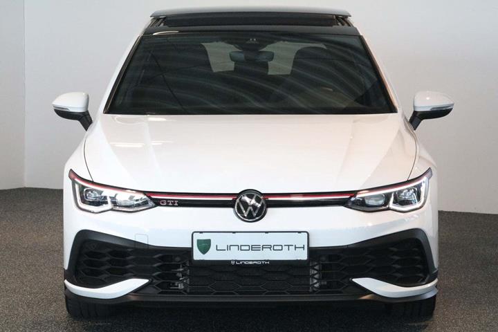 Hvid VW Golf VIII fra 2022