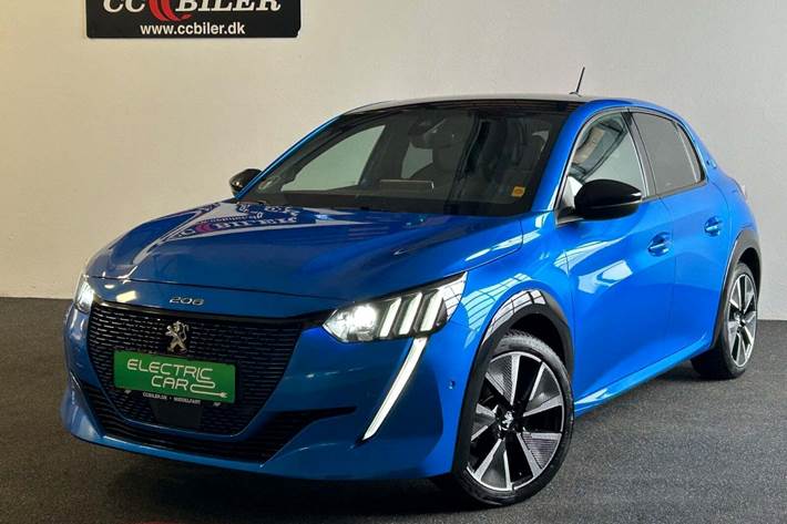 Blå Peugeot e-208 fra 2021