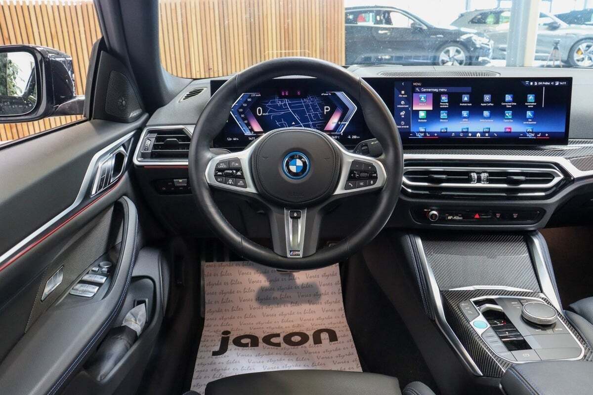 Blå BMW i4 fra 2023
