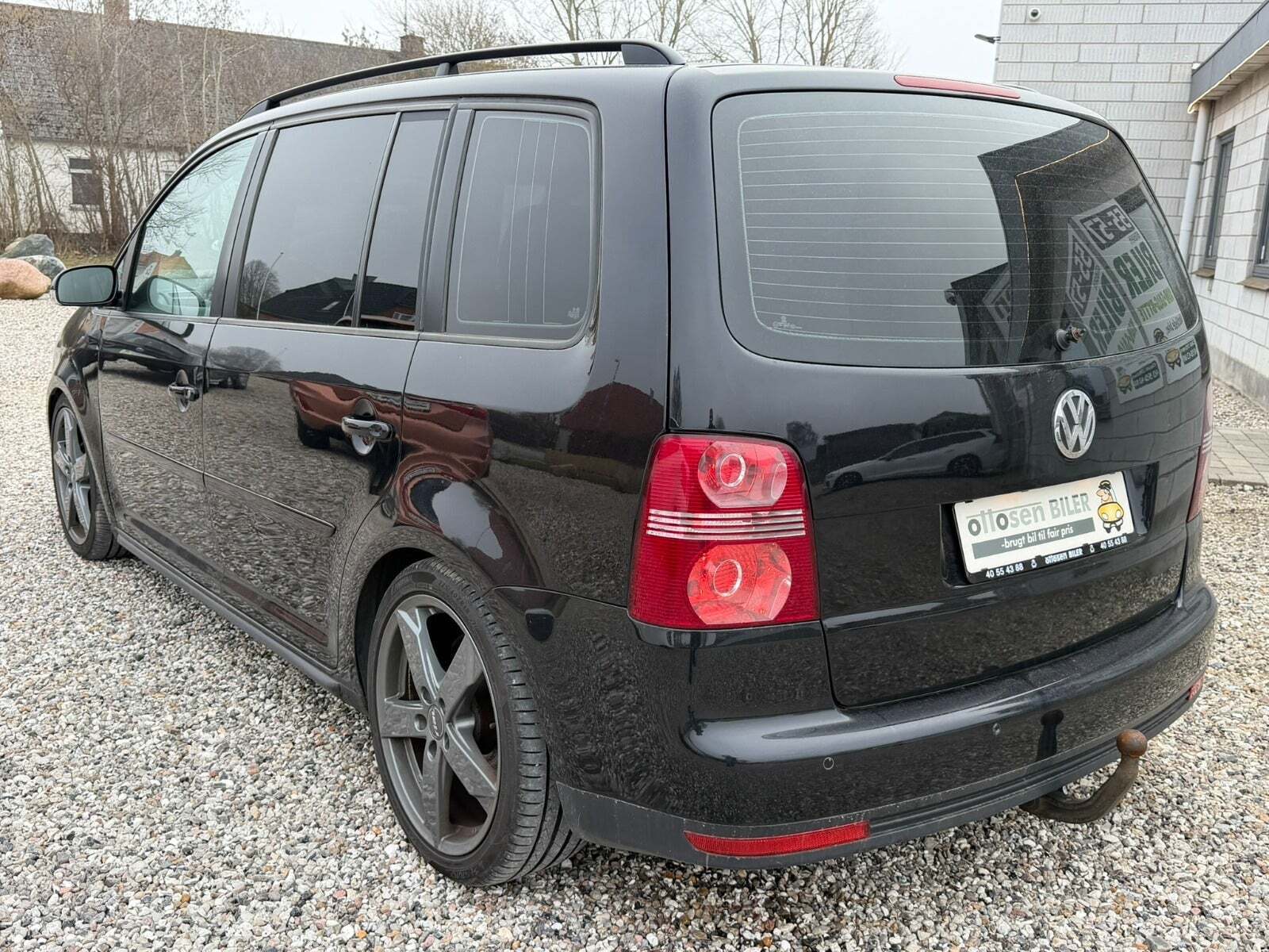 Sort VW Touran fra 2008