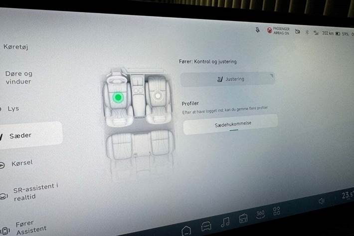 Hvid Xpeng G9 fra 2024
