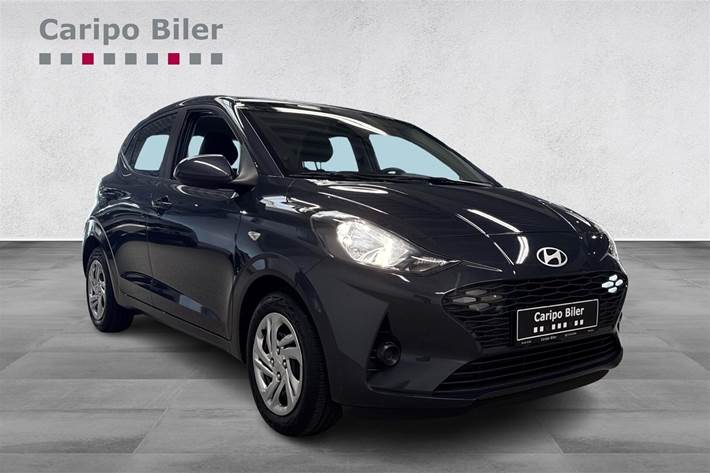Grå Hyundai i10 fra 2024