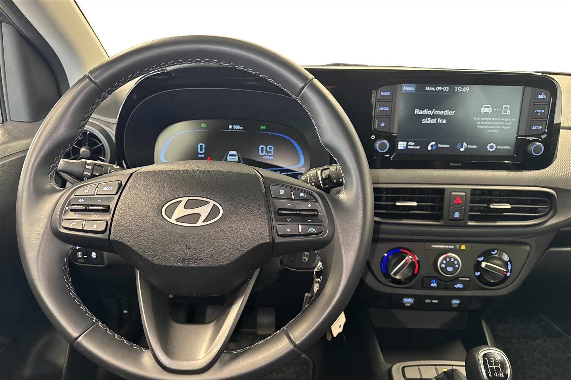 Hyundai i10 1,0 Essential 67HK 5d