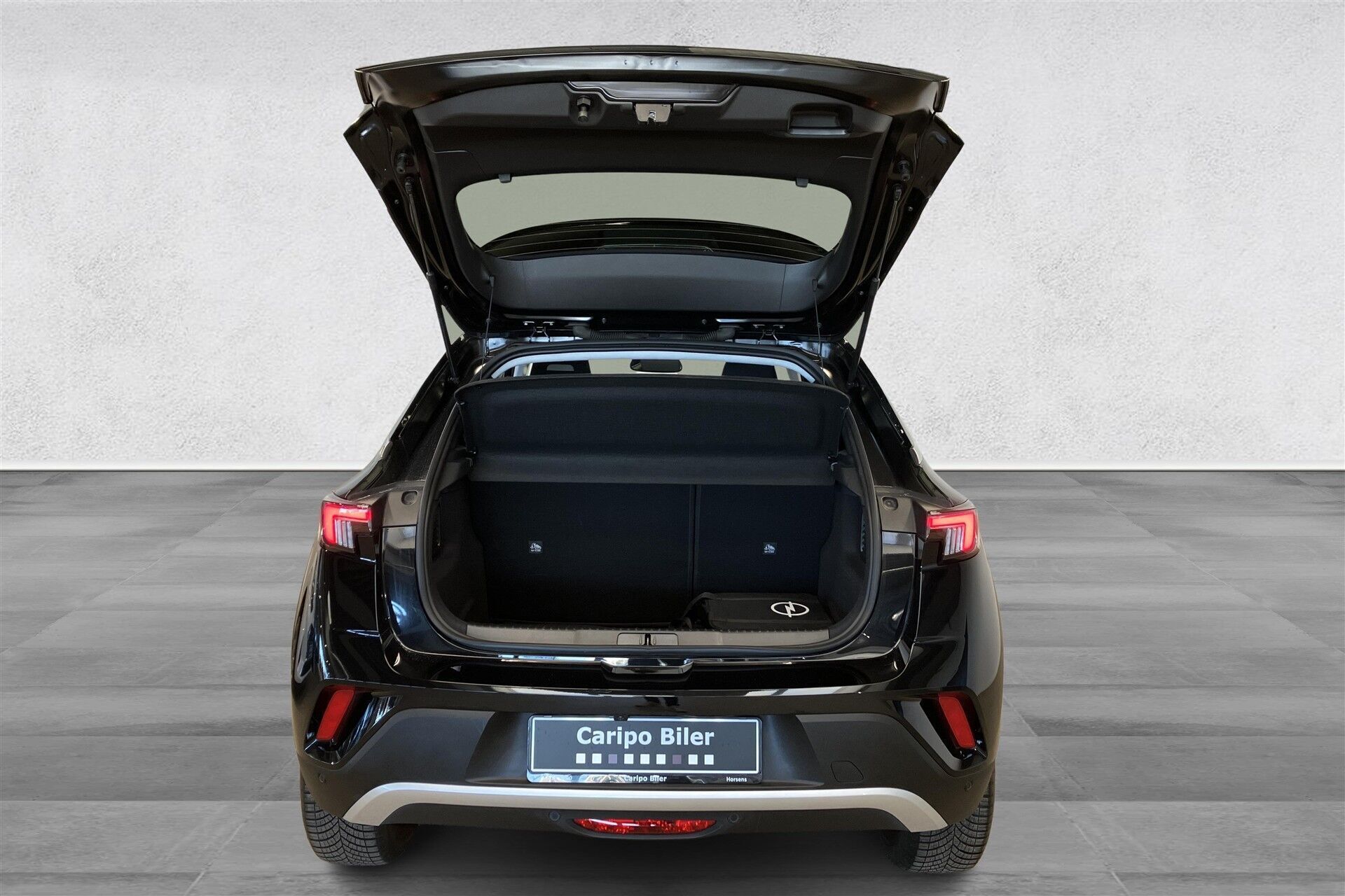 Sort Opel Mokka-e fra 2023