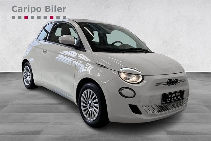 Hvid Fiat 500e fra 2023