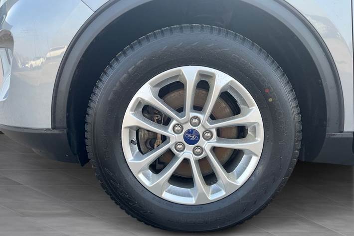 Sort Ford Kuga fra 2021