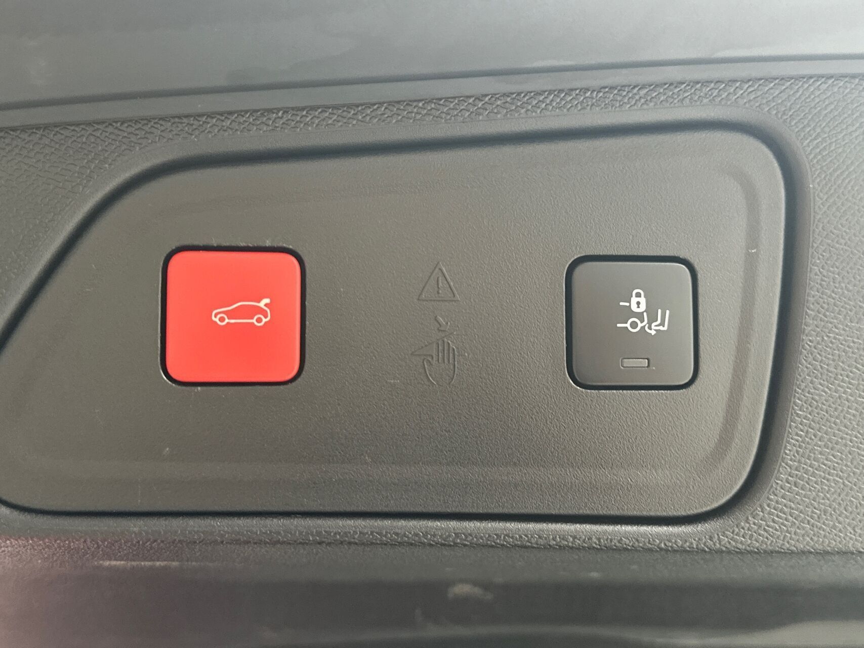 Grå Peugeot 3008 fra 2020