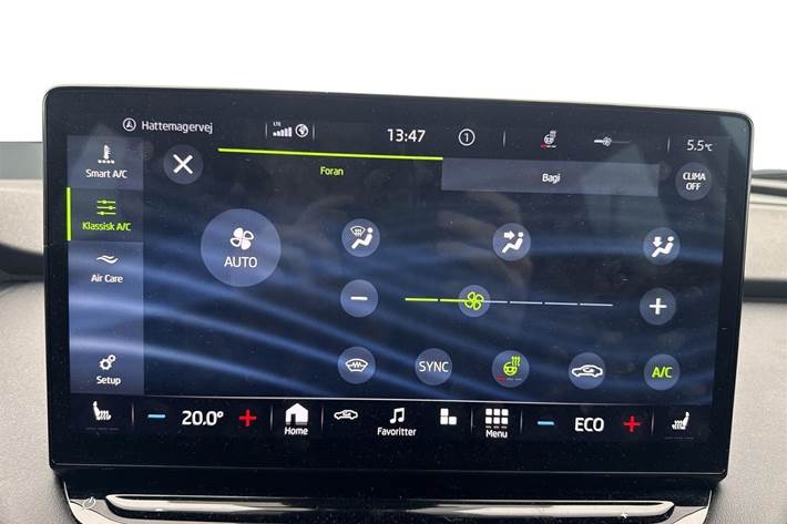 Hvid Skoda Enyaq fra 2022