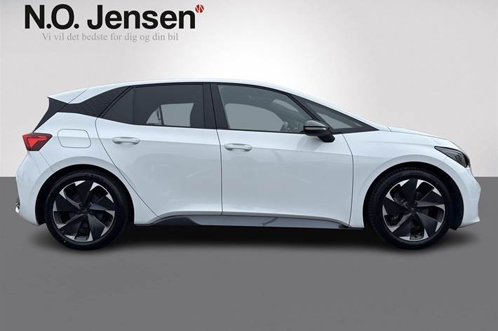 Hvid Cupra Born fra 2023