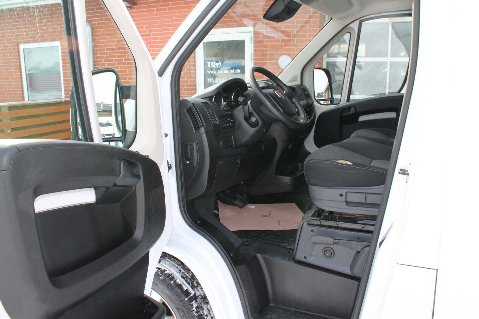 Fiat Ducato 35 2,3 MJT 140 Kassevogn L2H2 Pro+ aut.