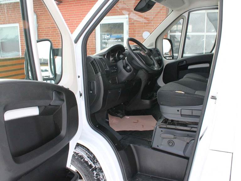 Fiat Ducato 35 2,3 MJT 140 Kassevogn L2H2 Pro+ aut.