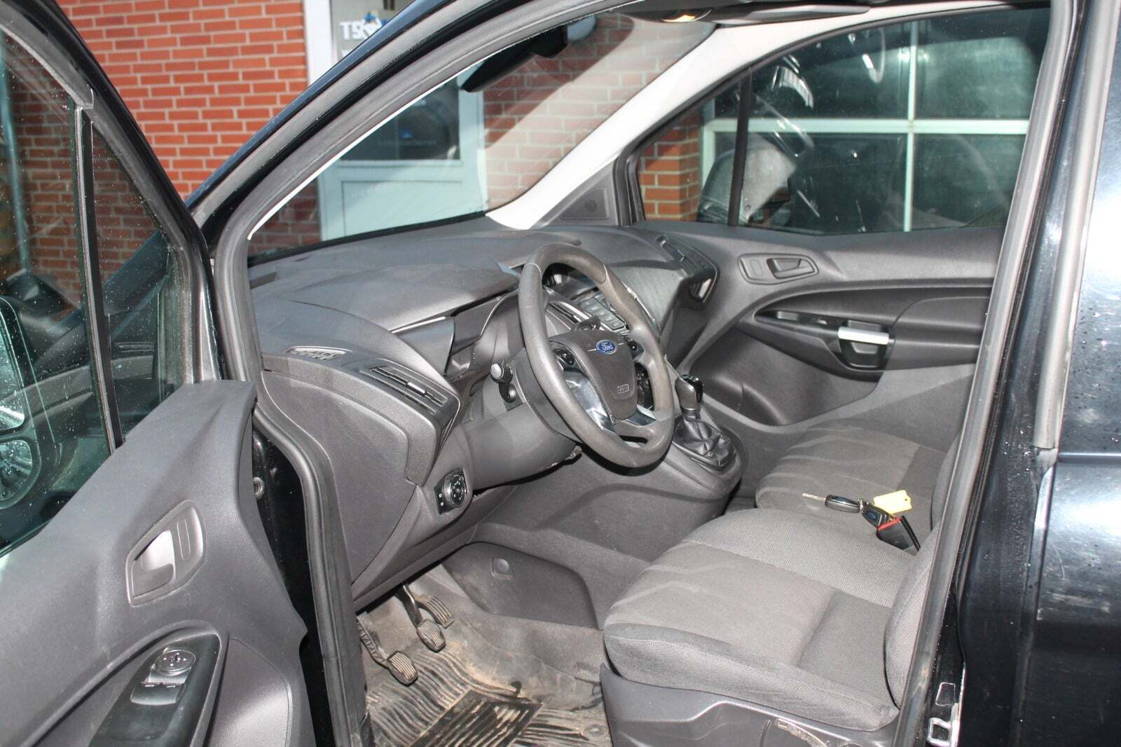 Ford Transit Connect 1,5 TDCi 100 Ambiente kort