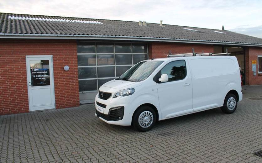 Peugeot Expert 2,0 BlueHDi 122 L2 Plus EAT8 Van