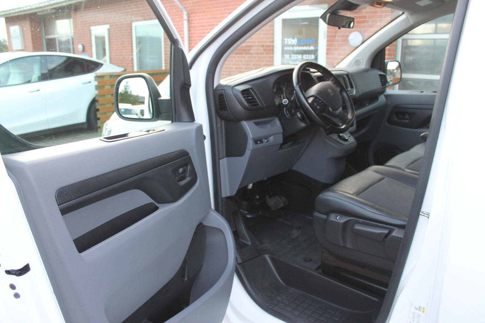 Peugeot Expert 2,0 BlueHDi 122 L2 Plus EAT8 Van