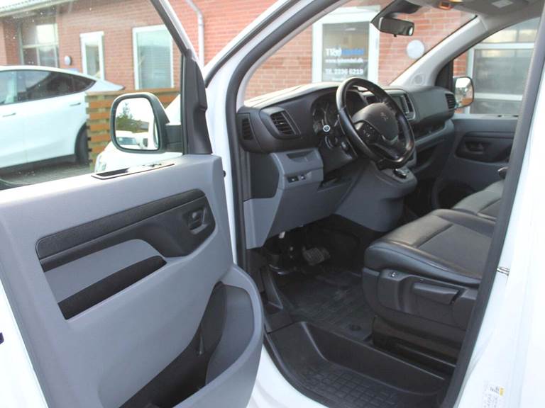 Peugeot Expert 2,0 BlueHDi 122 L2 Plus EAT8 Van