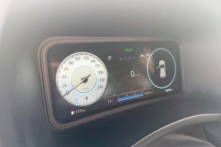 Hvid Hyundai Kona fra 2021