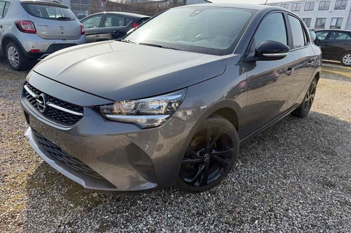 Grå Opel Corsa fra 2020