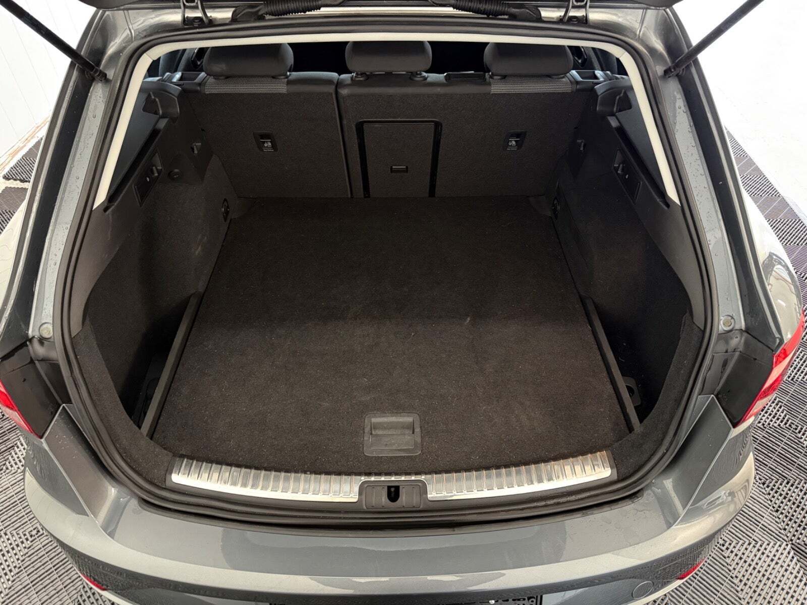 Grå Seat Leon fra 2018