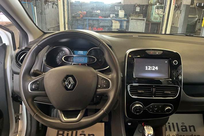 Hvid Renault Clio IV fra 2017