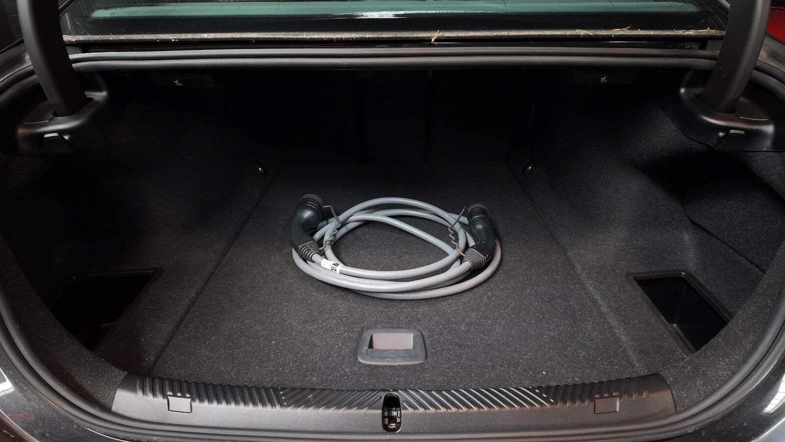 Grå BMW i5 fra 2024