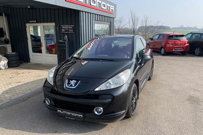Sort Peugeot 207 fra 2006