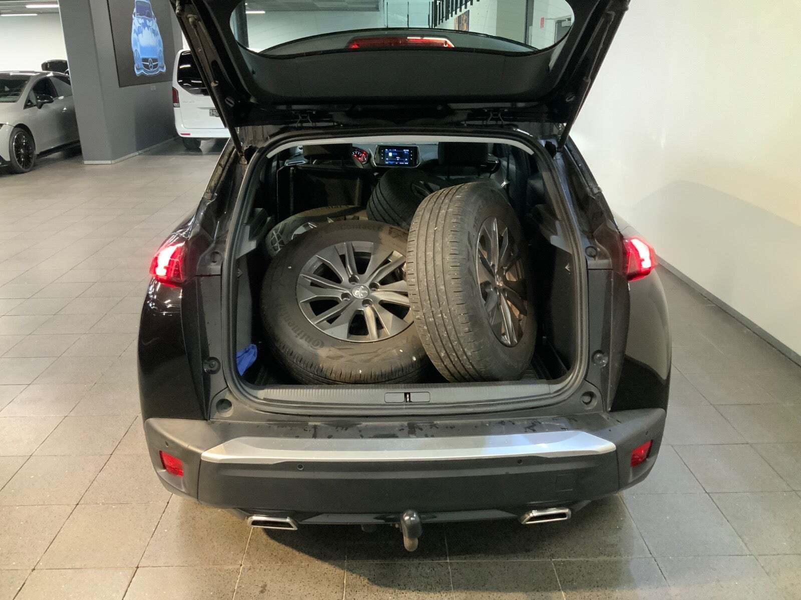 Peugeot 2008 1,2 PureTech 130 Selection EAT8