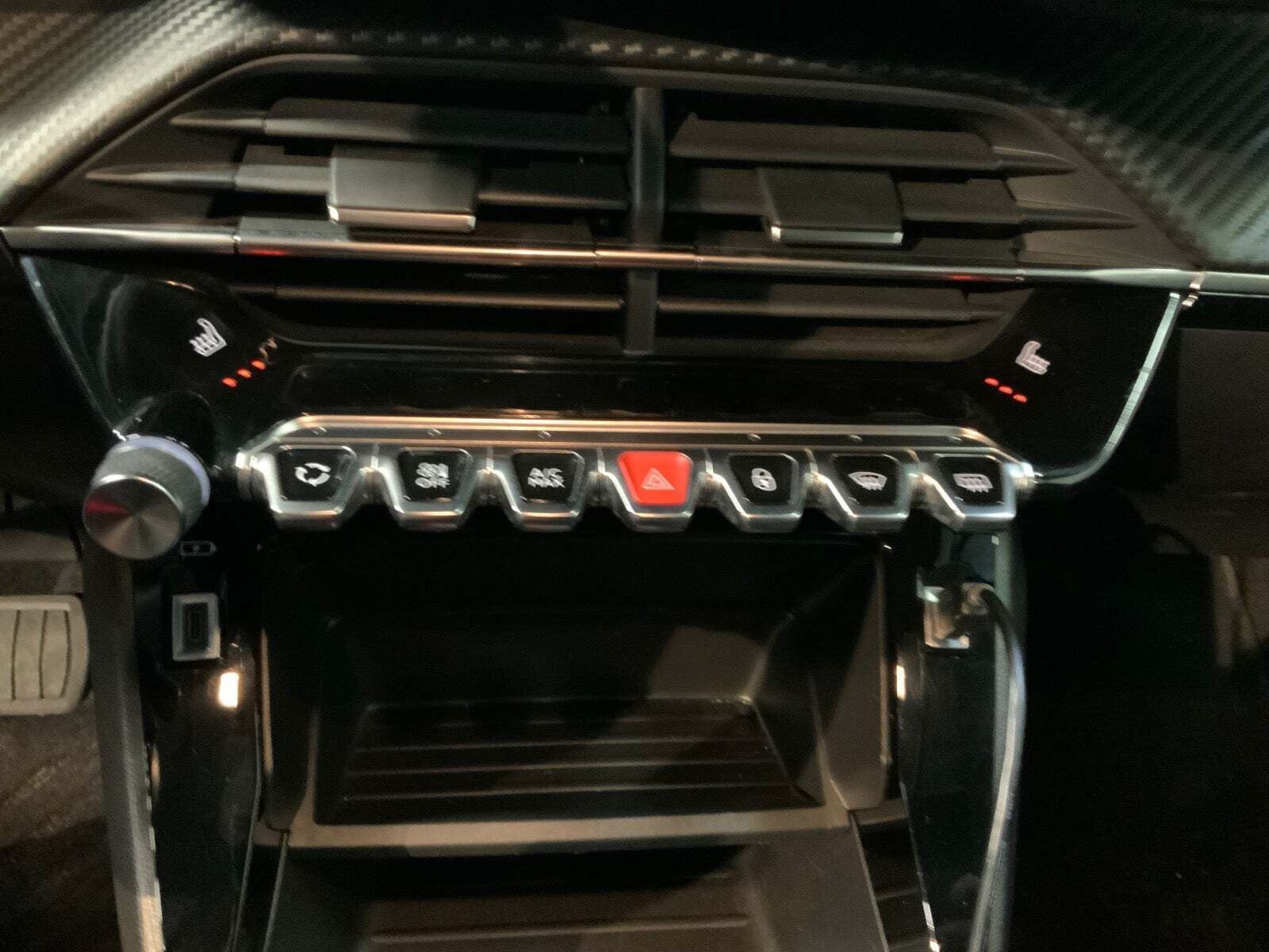 Sort Peugeot 2008 fra 2022