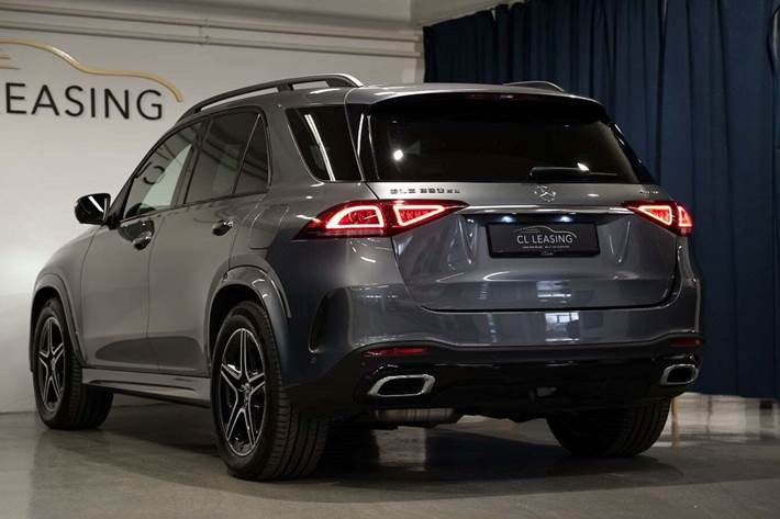 Grå Mercedes GLE350 de fra 2022