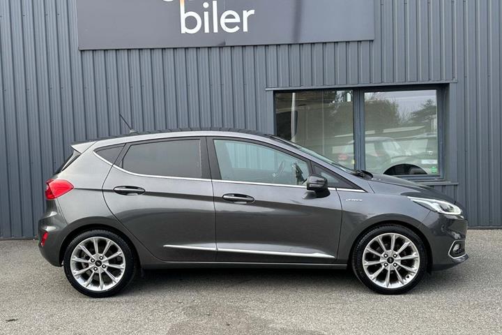 Grå Ford Fiesta fra 2018