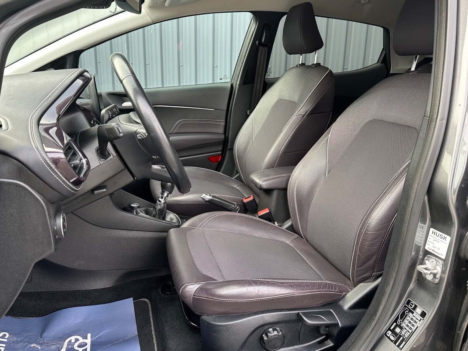 Grå Ford Fiesta fra 2018