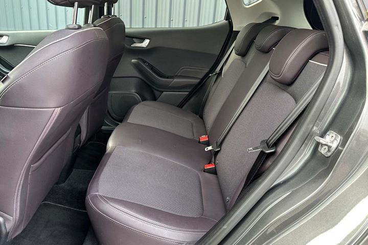 Grå Ford Fiesta fra 2018