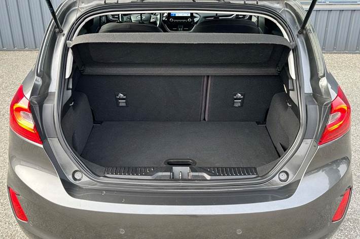 Grå Ford Fiesta fra 2018