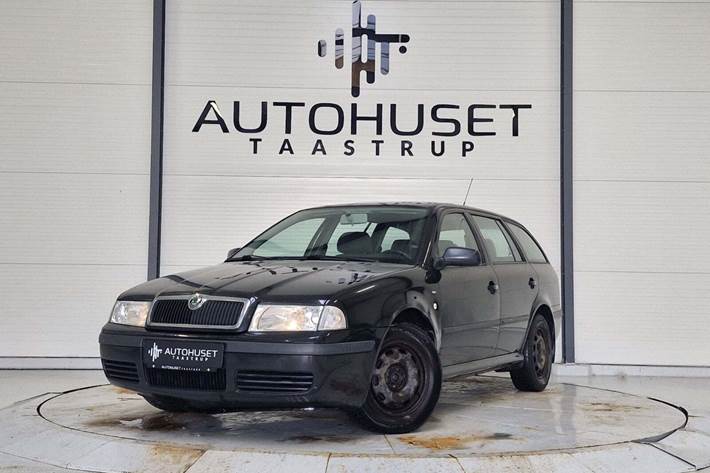 Sort Skoda Octavia fra 2004