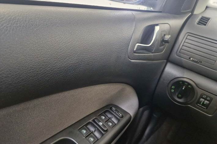 Sort Skoda Octavia fra 2004