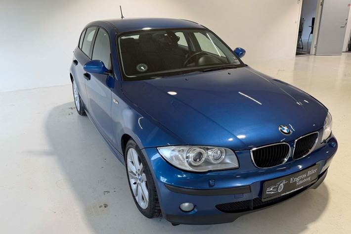Blå BMW 116i fra 2005