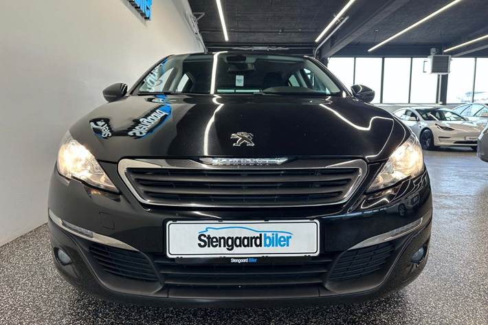 Sort Peugeot 308 fra 2015